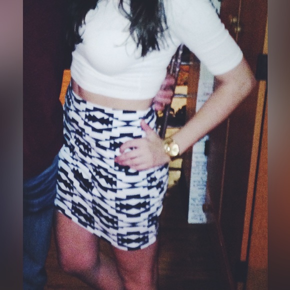 💥3/$17💥 Charlotte Russe | Navy Aztec High-Waisted Bodycon Mini Skirt | Size S - Picture 1 of 11